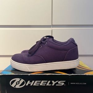 HEELYS!!